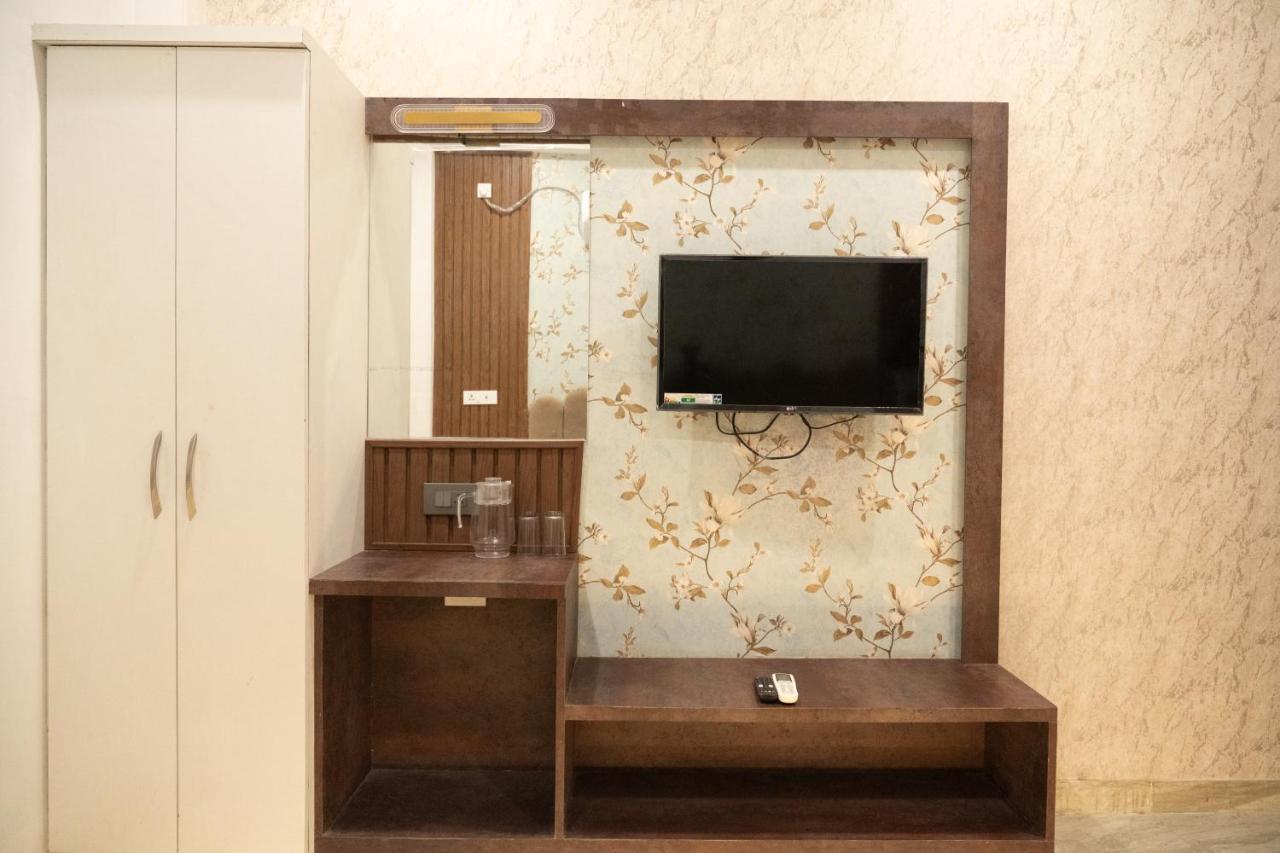 Hotel Holy Land Varanasi Exterior foto